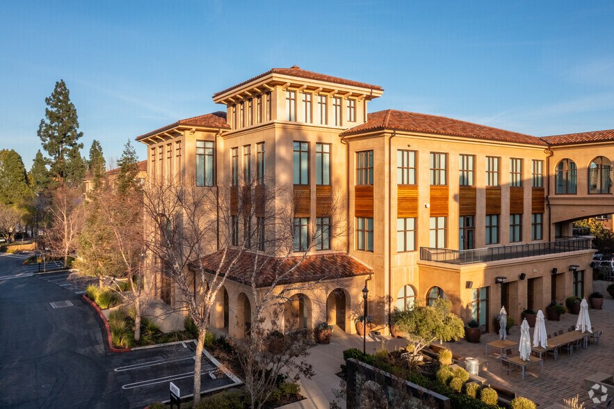 100 Winchester Cir, Los Gatos, CA à louer - Photo principale – Image 1 sur 12