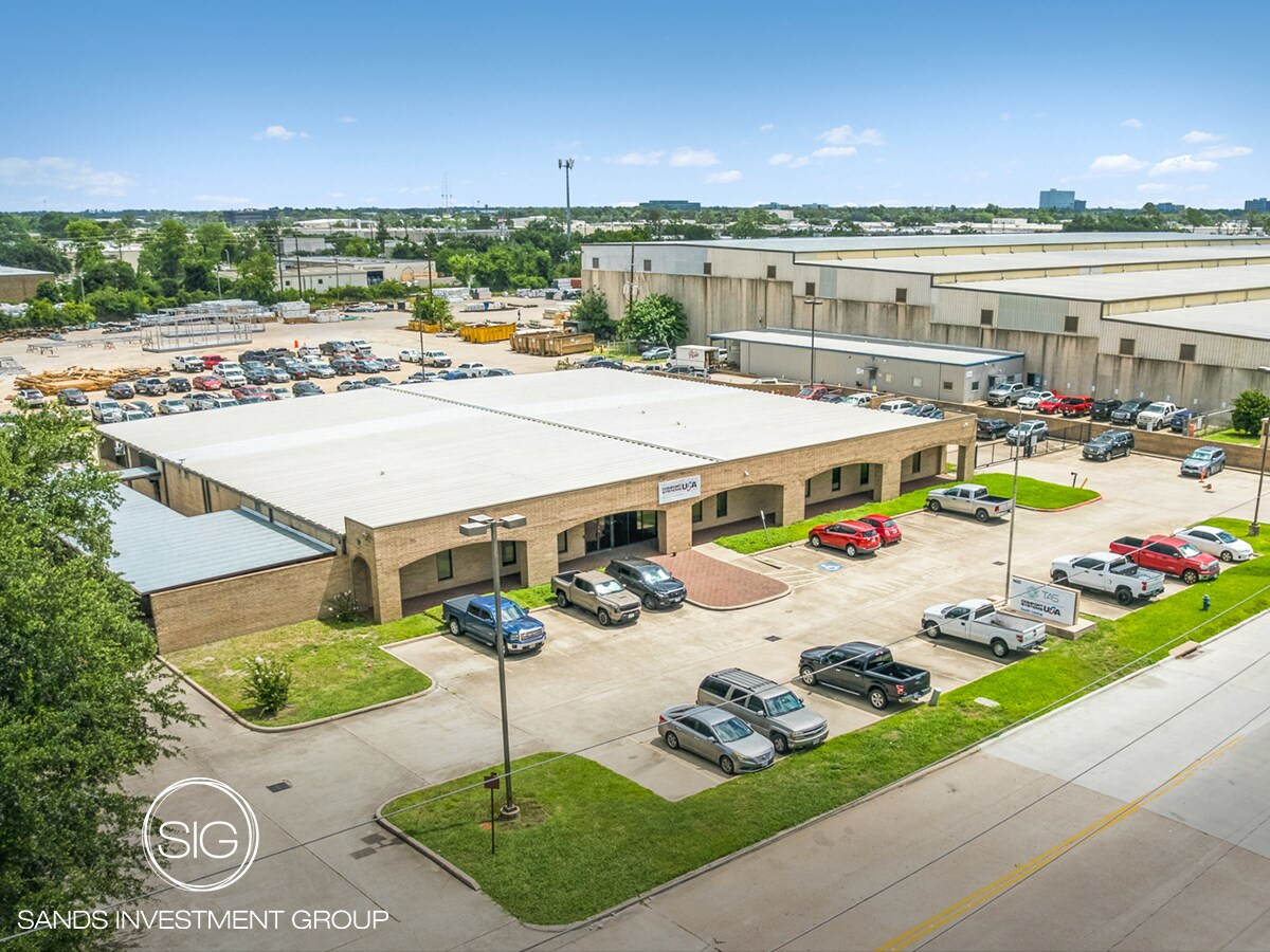 9450 W Wingfoot Rd, Houston, TX à vendre Photo de l’immeuble– Image 1 sur 7