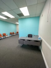 2501-2565 N Dixie Hwy, Lake Worth, FL à louer Photo intérieure– Image 2 sur 22