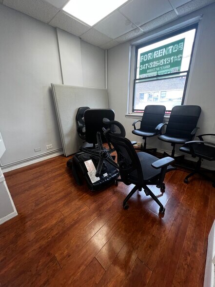 1688 E 16th St, Brooklyn, NY à louer - Photo de l’immeuble – Image 3 sur 6