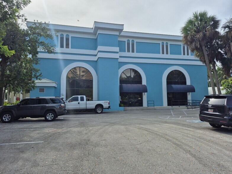 2080 McGregor Blvd, Fort Myers, FL à louer - Photo de l’immeuble – Image 2 sur 4
