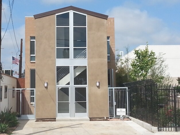 3130 Moore St, San Diego, CA à louer - Photo principale – Image 1 sur 19