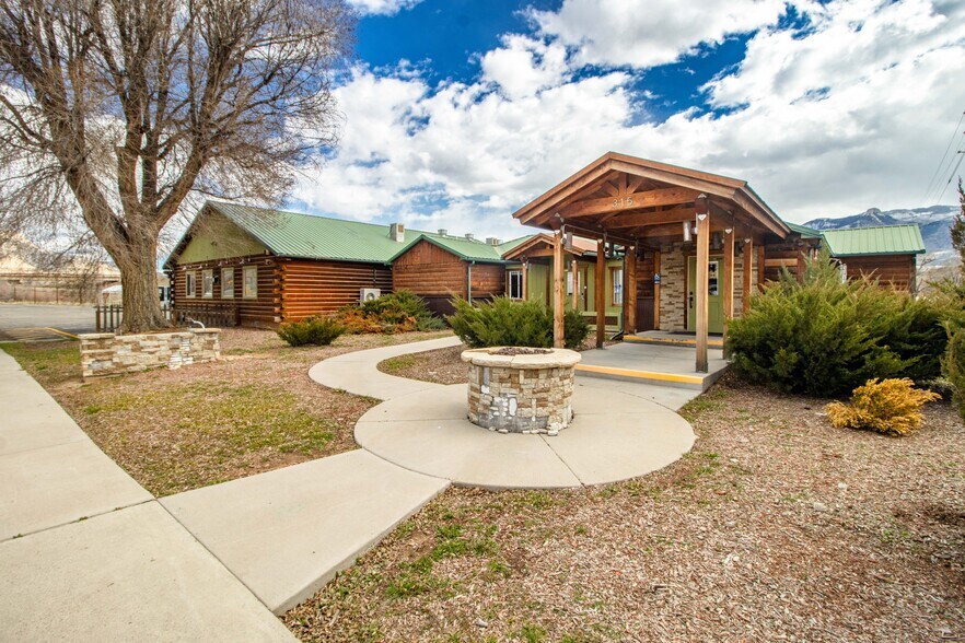 315 E 1st St, Parachute, CO à vendre - Photo principale – Image 1 sur 20