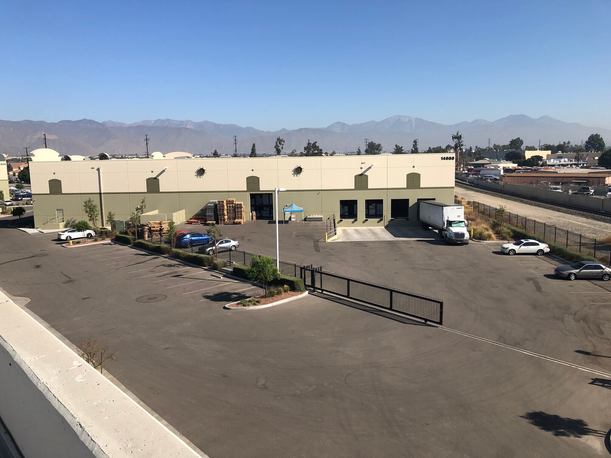 14868 Los Angeles St, Irwindale, CA à vendre Photo de l’immeuble– Image 1 sur 27