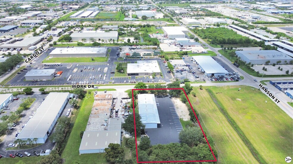 3526 Work Dr, Fort Myers, FL à louer - Photo de l’immeuble – Image 3 sur 11