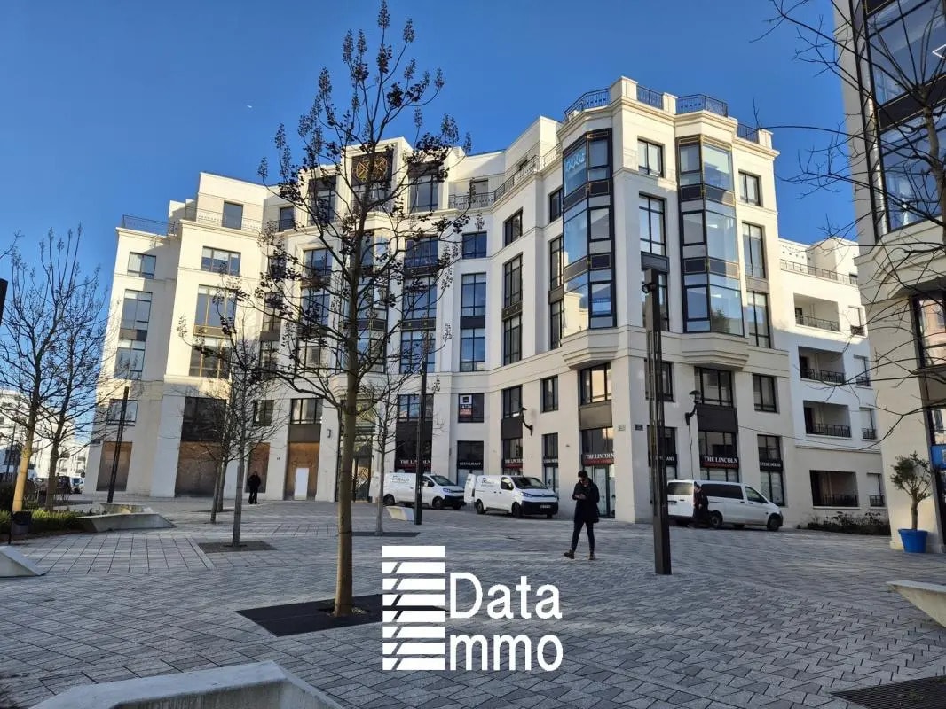 7 Place Octogonale, Chessy à vendre Photo de l’immeuble– Image 1 sur 9