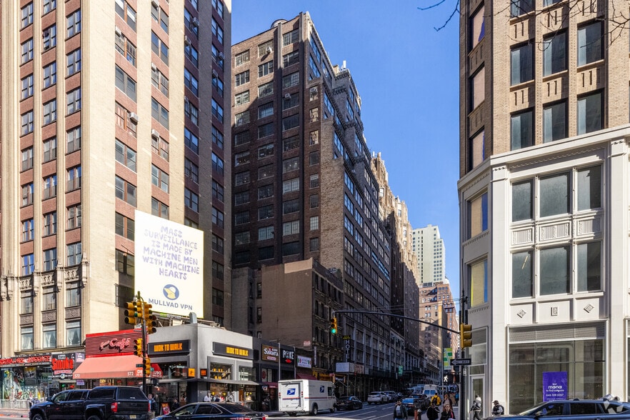 263 W 38th St, New York, NY à louer - Photo principale – Image 1 sur 17