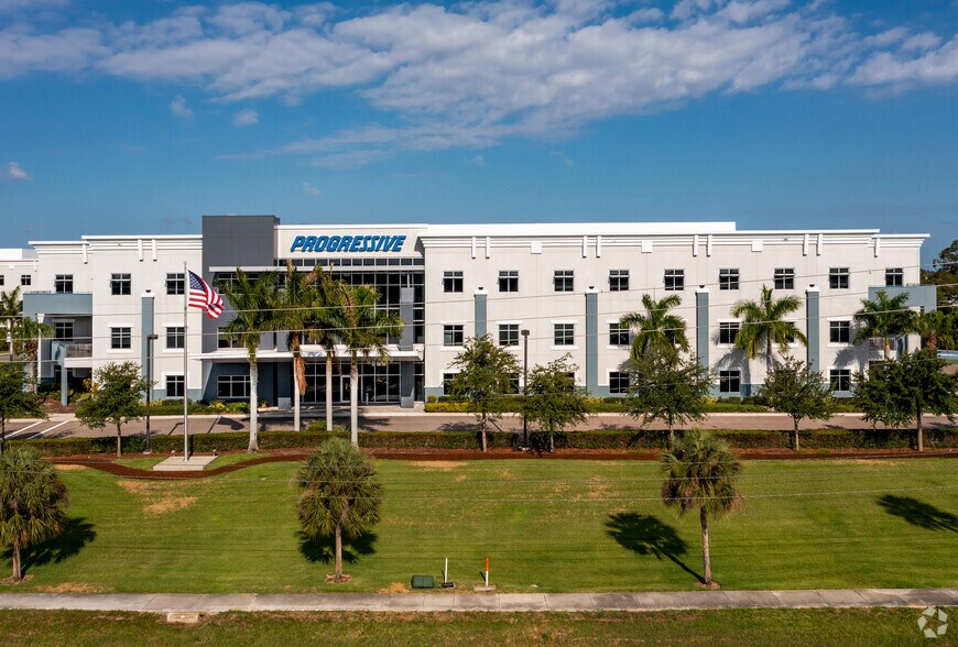 1 ASI Way, Saint Petersburg, FL à vendre - Photo de l’immeuble – Image 3 sur 19