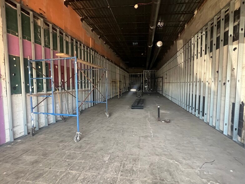 1787-1797 Middle Country Rd, Centereach, NY à louer - Photo de l’immeuble – Image 3 sur 20