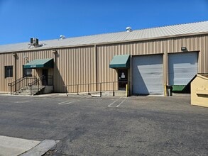 615-621 Kansas Ave, Modesto, CA à louer Photo intérieure– Image 2 sur 18