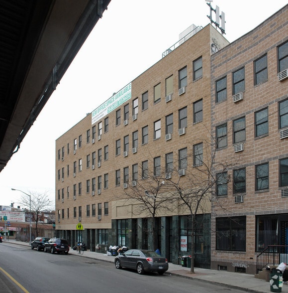 657-669 Meeker Ave, Brooklyn, NY à louer - Photo de l’immeuble – Image 3 sur 21
