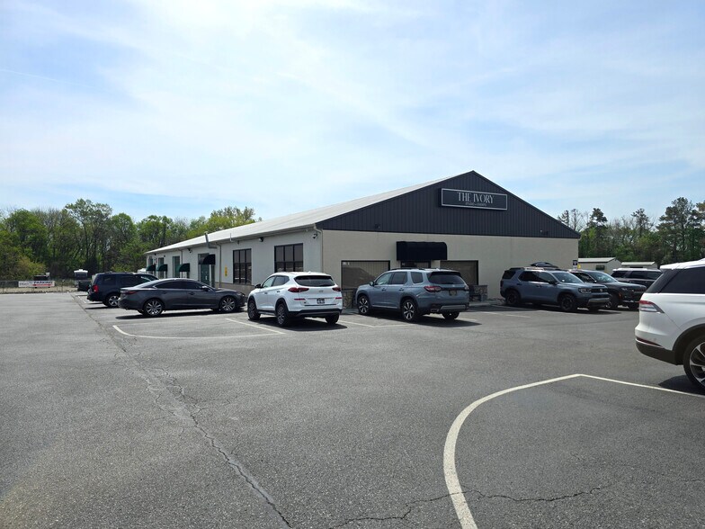 1512 E Lebanon Rd, Dover, DE à vendre - Photo principale – Image 1 sur 3