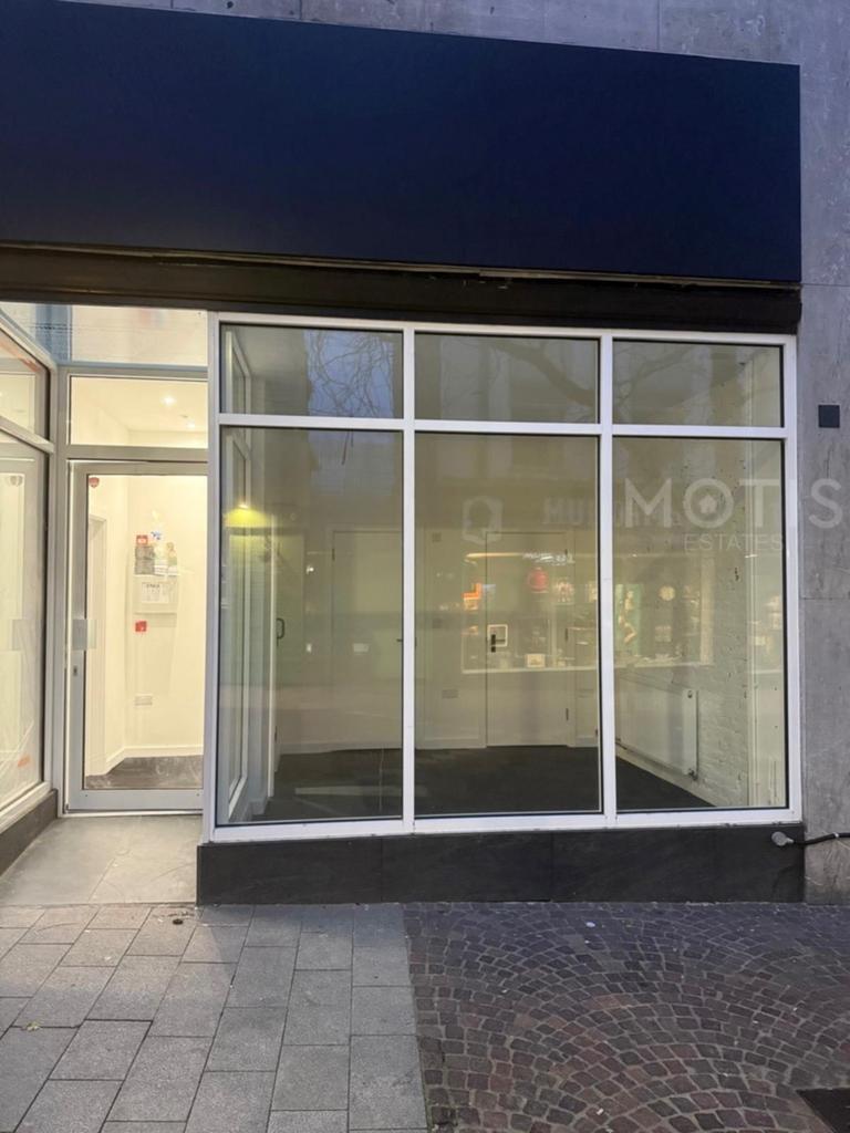 12-12a Sandgate Rd, Folkestone à louer Photo de l’immeuble– Image 1 sur 8