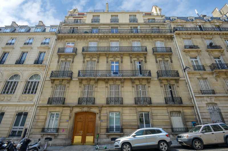 25 Rue Du Général Foy, Paris à louer - Photo de l’immeuble – Image 1 sur 20