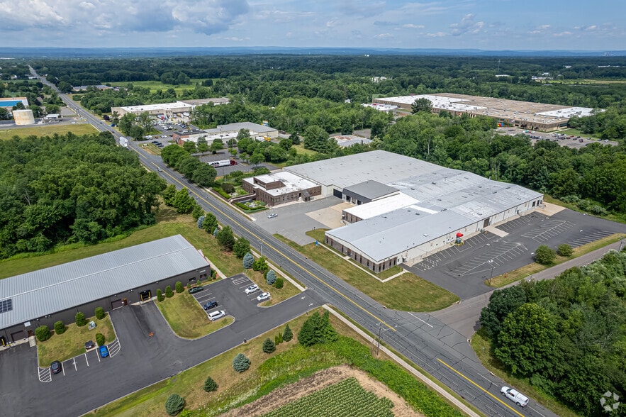 215 Moody Rd, Enfield, CT à louer - Aérien – Image 2 sur 14