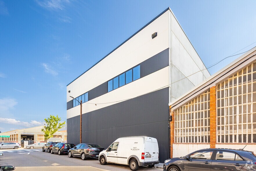 Industriel/Logistique dans Santa Perpètua de Mogoda, Barcelona à louer - Photo de l’immeuble – Image 2 sur 2