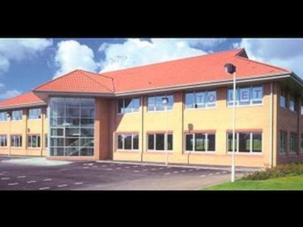 Carnegie Ave, Dunfermline à louer - Photo de l’immeuble – Image 1 sur 12