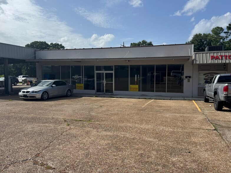 303 Clinton Blvd, Clinton, MS à vendre - Photo de l’immeuble – Image 3 sur 13
