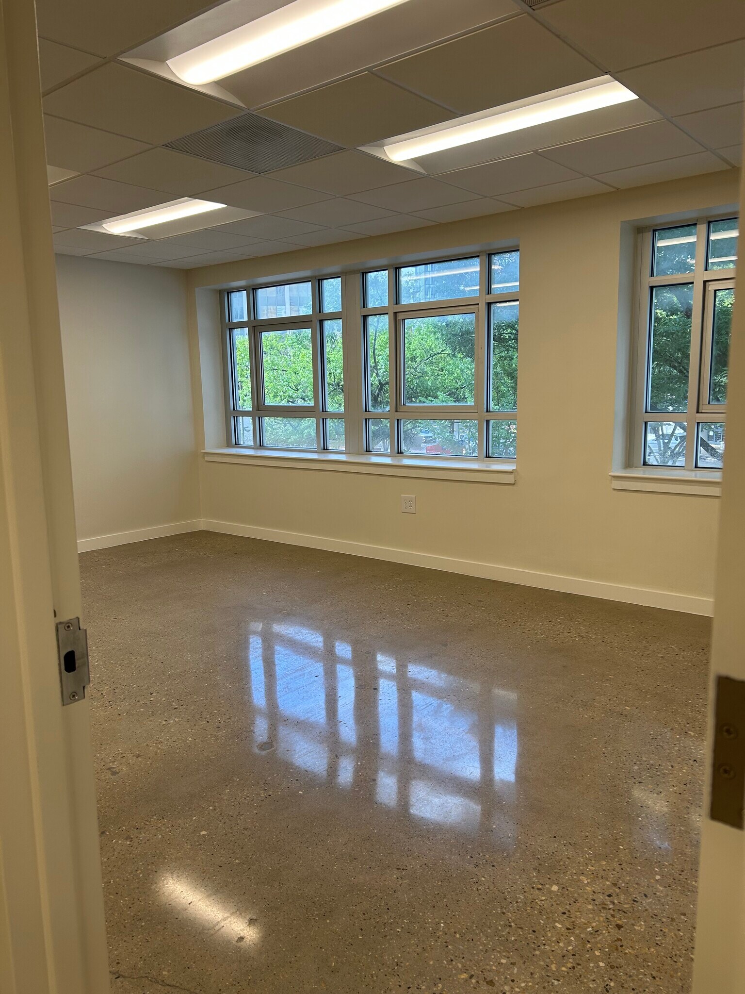 7768 Woodmont Ave, Bethesda, MD à louer Photo intérieure– Image 1 sur 4