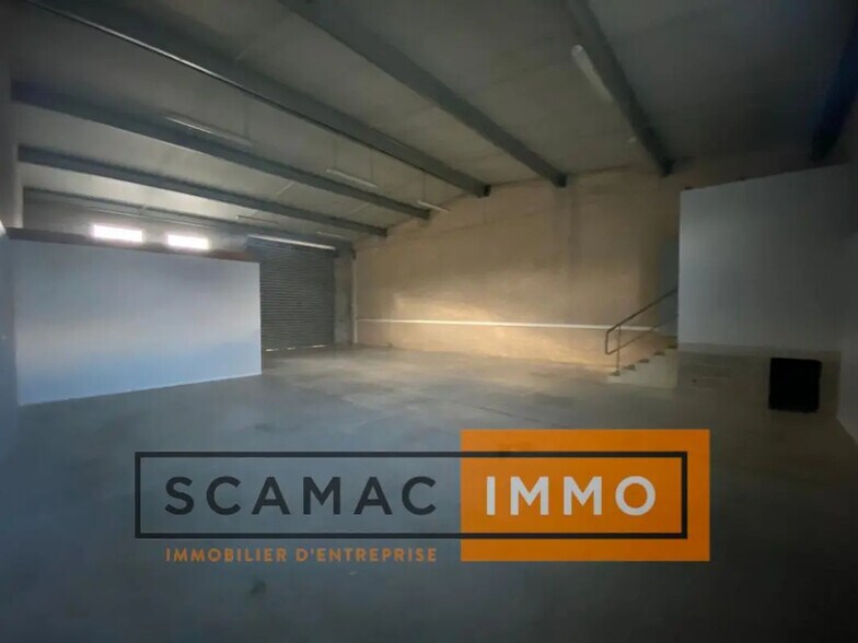 Industriel/Logistique dans Châteauneuf-les-Martigues à louer - Photo de l’immeuble – Image 3 sur 6