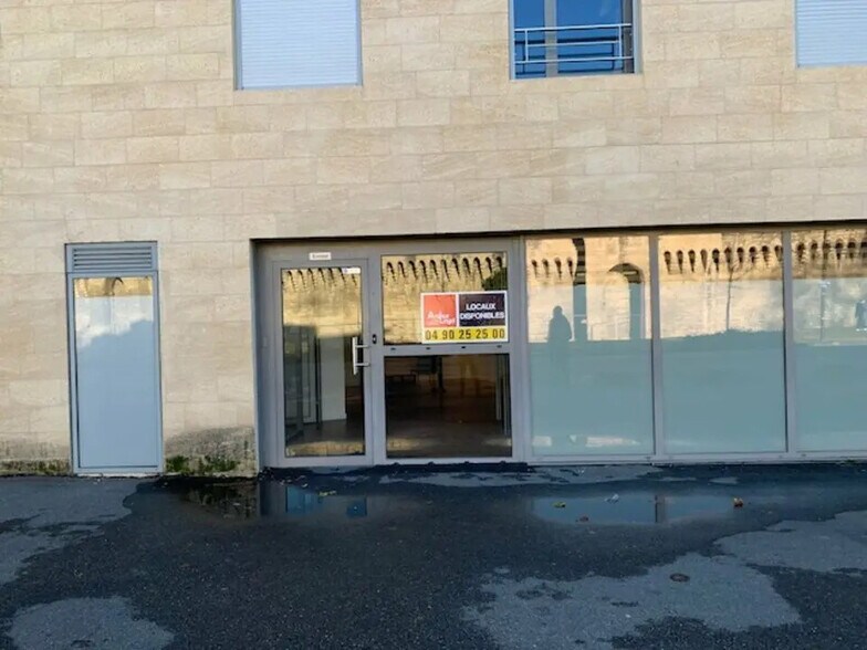Bureau dans Avignon à louer - Photo de l’immeuble – Image 2 sur 13