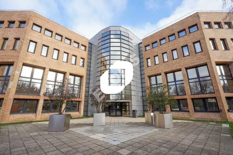 Bureau dans Le Pecq à louer - Photo de l’immeuble – Image 2 sur 14