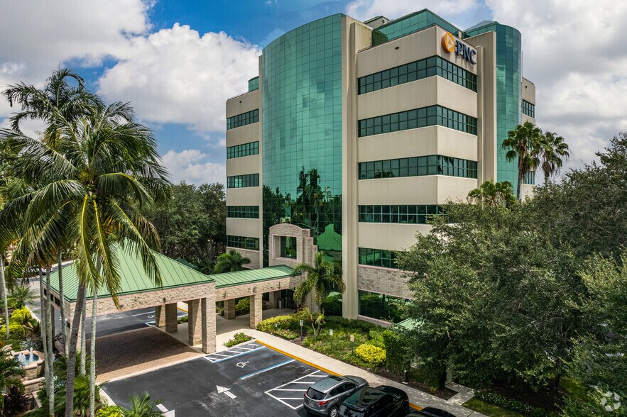 5150 Tamiami Trl N, Naples, FL à louer - Photo de l’immeuble – Image 2 sur 8