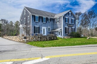 10 County Rd, North Falmouth, MA à louer Photo intérieure– Image 2 sur 35