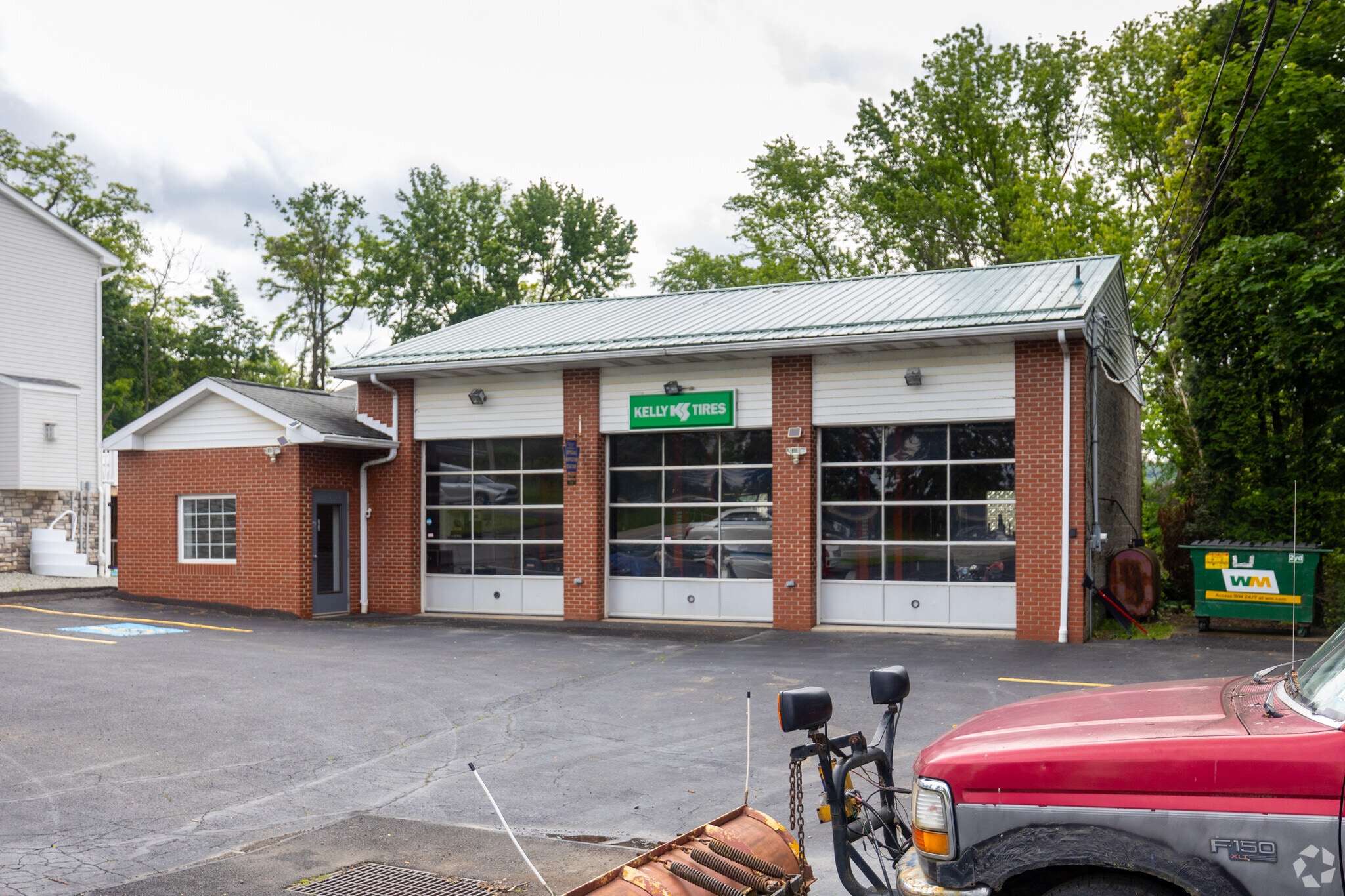 364 Route 909, Verona, PA à louer Photo principale– Image 1 sur 2