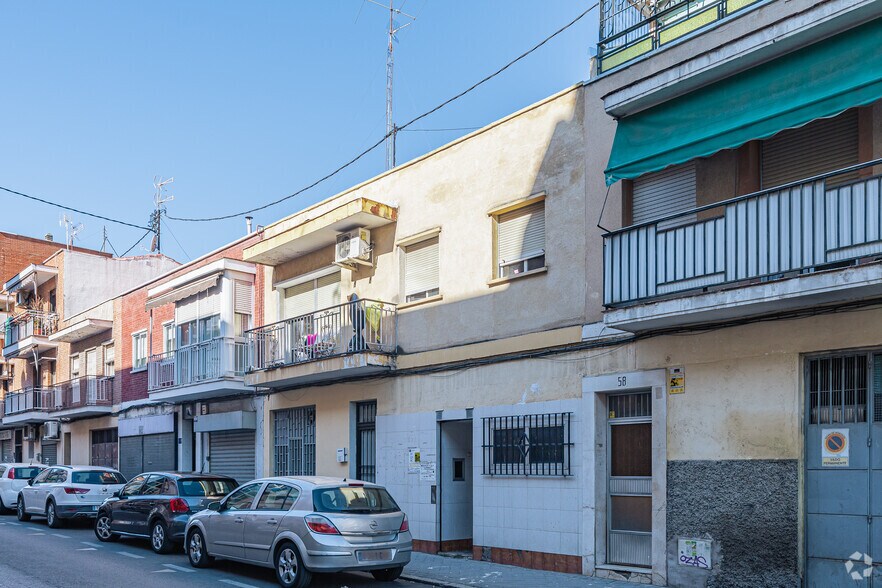 Immeuble residentiel dans Madrid, Madrid à vendre - Photo de l’immeuble – Image 2 sur 2