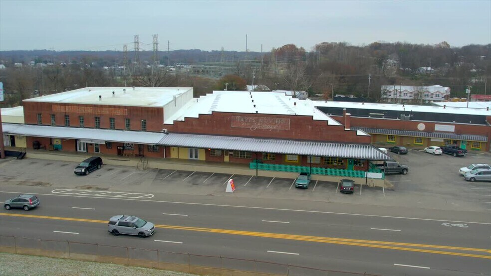 1214 College St, Clarksville, TN à louer - Vidéo sur l’annonce professionnelle – Image 2 sur 14