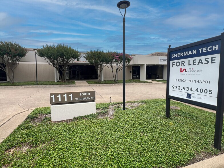 1111 S Sherman St, Richardson, TX à louer - Photo de l’immeuble – Image 3 sur 12