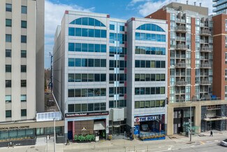 Plus de détails pour 1835 Yonge St, Toronto, ON - Bureau à vendre