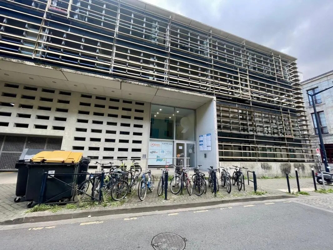 Bureau dans Bordeaux à louer Photo de l’immeuble– Image 1 sur 9