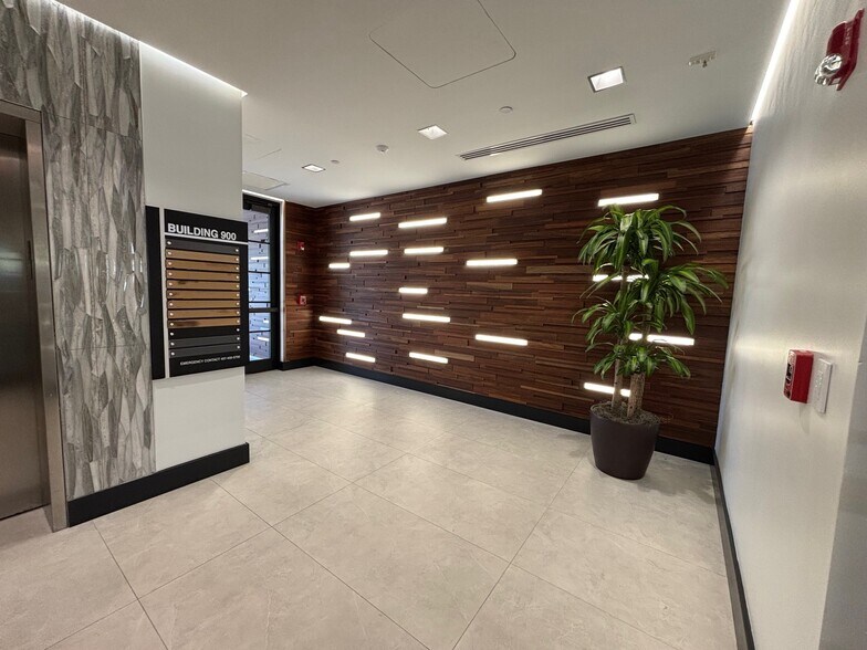 900 SE 3rd Ave, Fort Lauderdale, FL à louer - Photo intérieure – Image 2 sur 5