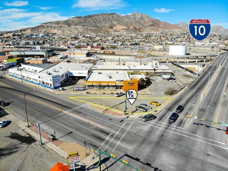 Alameda Ave, El Paso, TX à vendre - Photo de l’immeuble – Image 3 sur 3