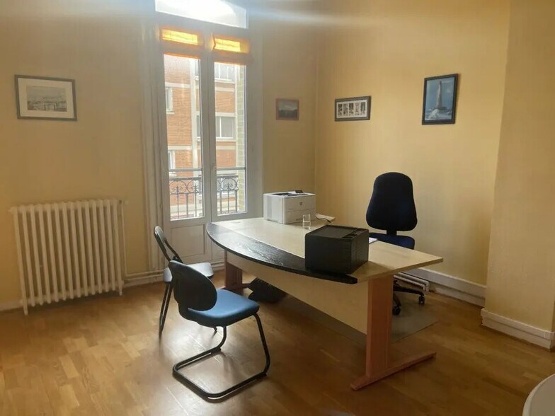 Bureau dans Le Havre à louer - Photo de l’immeuble – Image 3 sur 3
