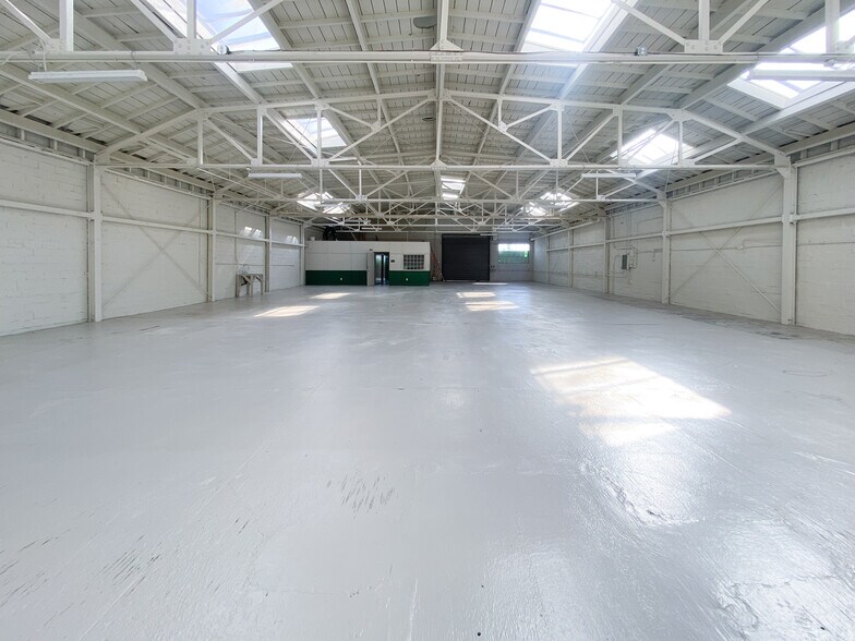 2515 Seminary Ave, Oakland, CA à vendre - Photo de l’immeuble – Image 3 sur 31