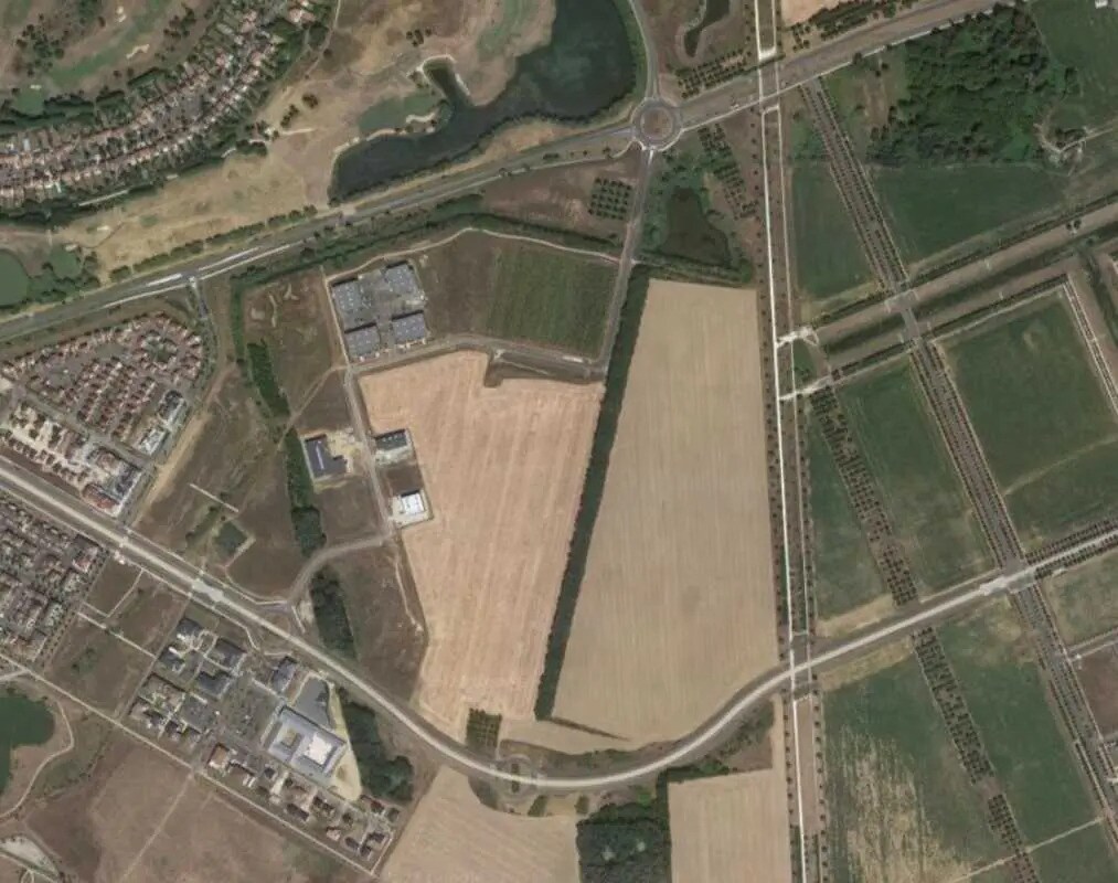 Terrain dans Saint-Pierre-du-Perray à vendre Aérien– Image 1 sur 2