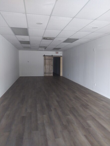 1469 N Magnolia Ave, Ocala, FL à louer - Photo de l’immeuble – Image 2 sur 8