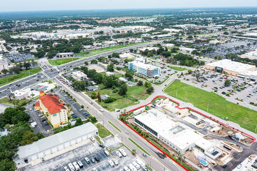 1009 Lakeland Park Center Dr, Lakeland, FL à louer - Photo de l’immeuble – Image 3 sur 7
