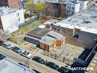 Plus de détails pour 101-01 Jamaica Ave, Richmond Hill, NY - Local commercial à vendre