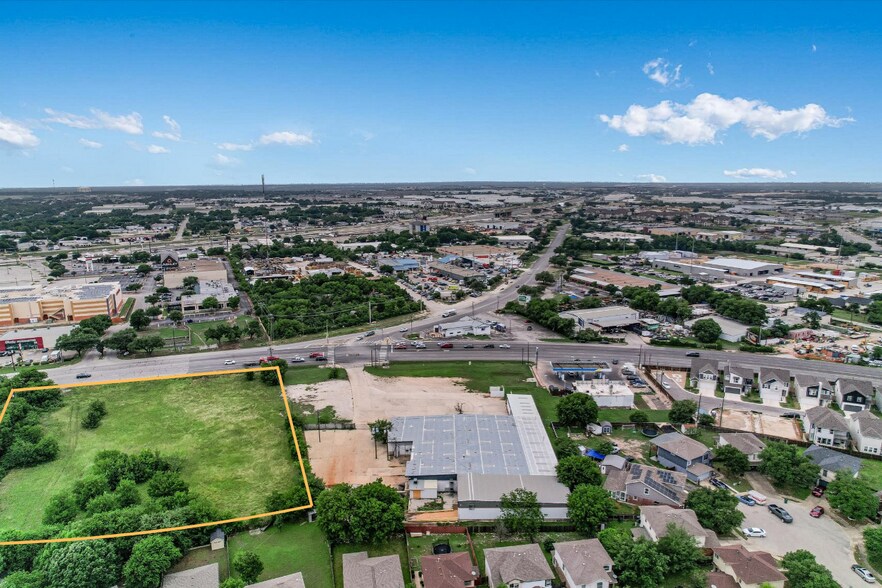 15422 W Pecan St, Pflugerville, TX à vendre - Photo de l’immeuble – Image 3 sur 3