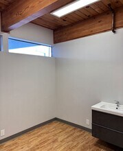 1363-1375 S Eliseo Dr, Larkspur, CA à louer Photo intérieure– Image 2 sur 7