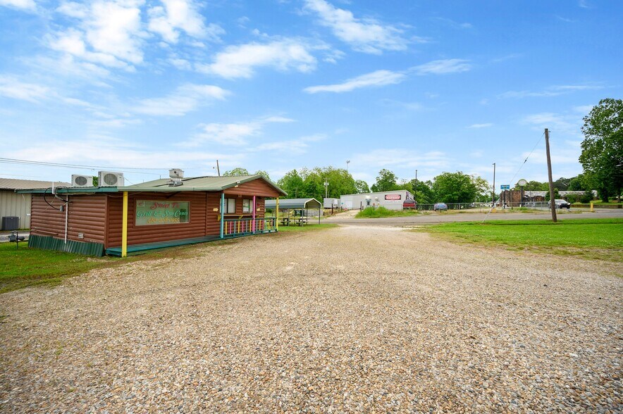 309 E Washington St, Idabel, OK à vendre - Photo de l’immeuble – Image 2 sur 21