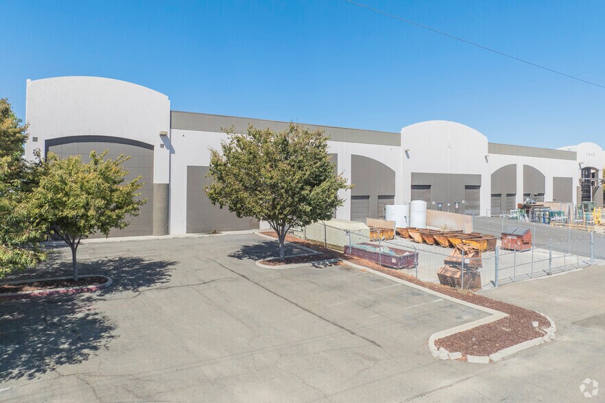 1448 Mariani Ct, Tracy, CA à louer - Photo de l’immeuble – Image 3 sur 7