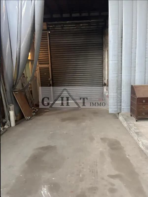 Plus de détails pour Local commercial à vendre