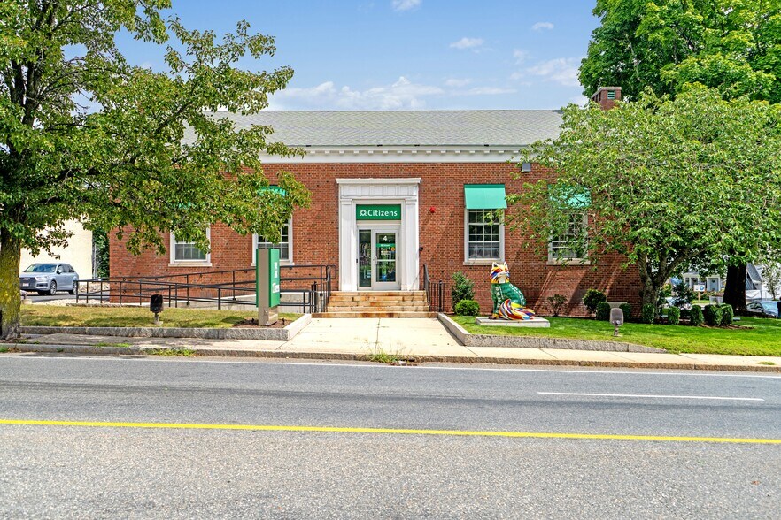 4 Cocasset St, Foxborough, MA à vendre - Photo de l’immeuble – Image 2 sur 5