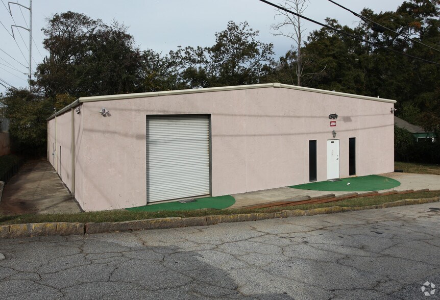 404 Clubhouse Dr, Pine Lake, GA à vendre - Photo principale – Image 1 sur 9