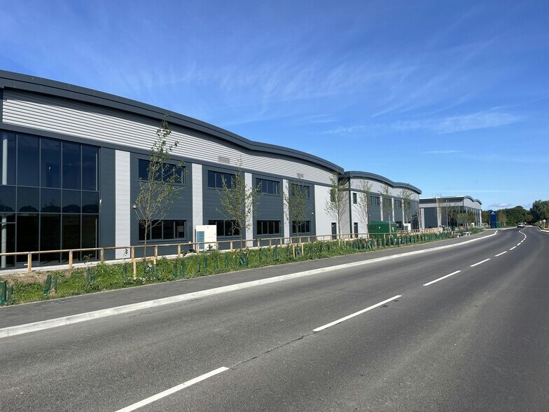 Cecil Pashley Way, Shoreham By Sea à louer - Photo de l’immeuble – Image 3 sur 10